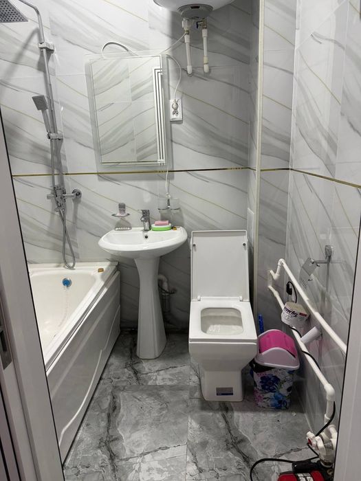 Хали хеч ким яшамаган 2 хонали квартира ижарага берилади