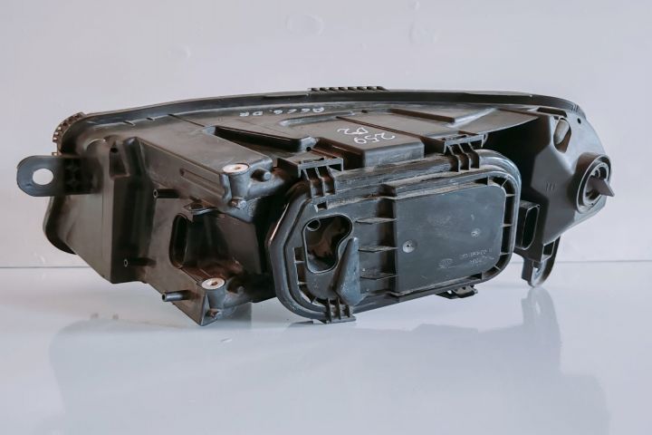 Far Dreapta  160136 Audi A6 4F/C6