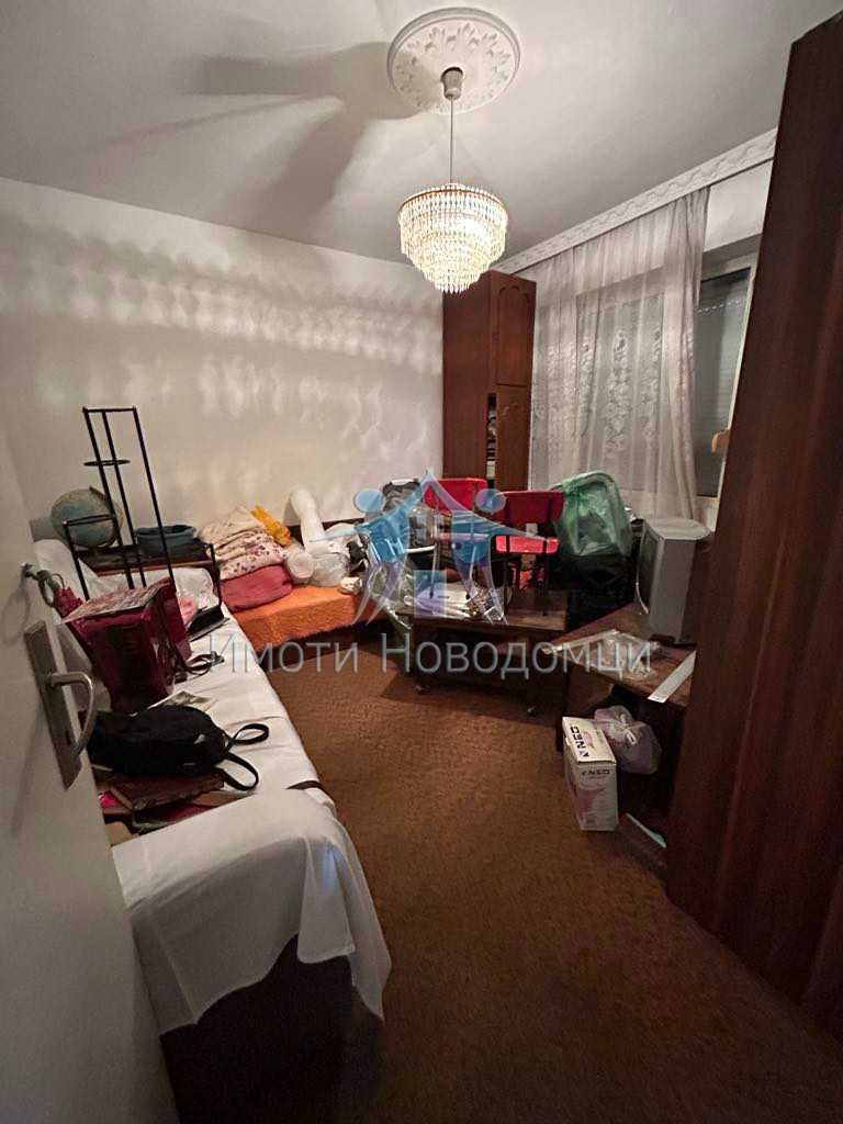 Продава се Двустаен апартамент в Шумен, Пазара - 60 кв.м за 1224 €/кв.м - Снимка #2