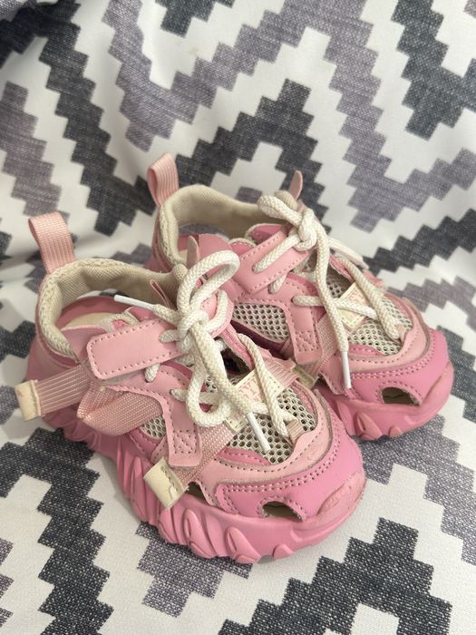 Летние кроссовки детские