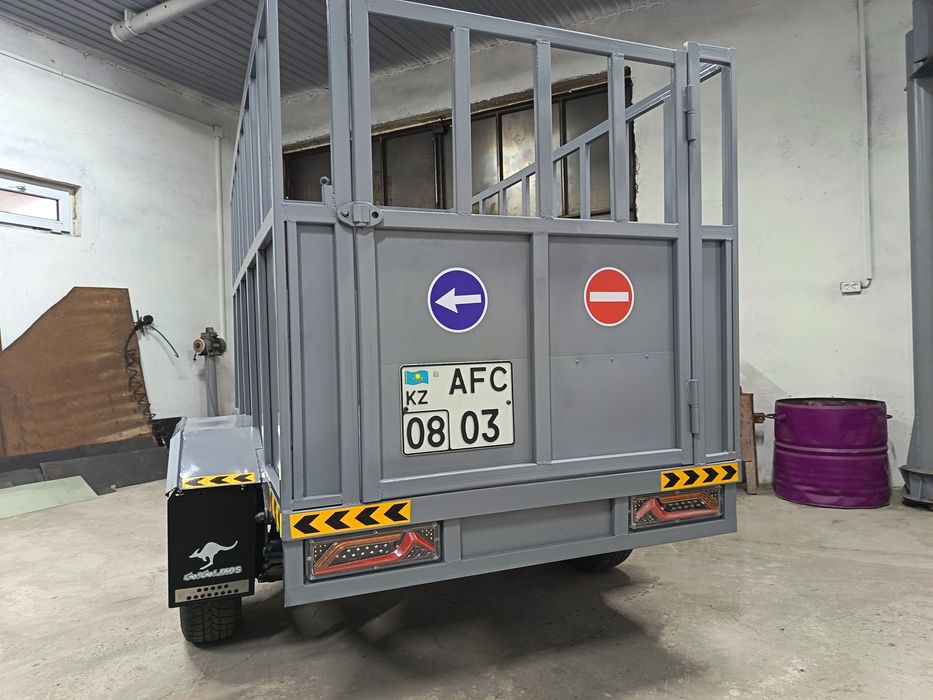 Продам прицеп новый