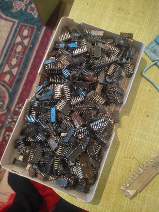 Продам микросхемы новый работе не был