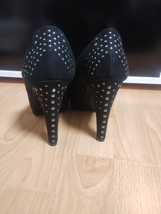 Обувки на ток велур