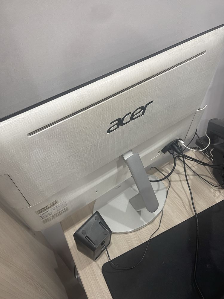 Acer Aspire U5-710