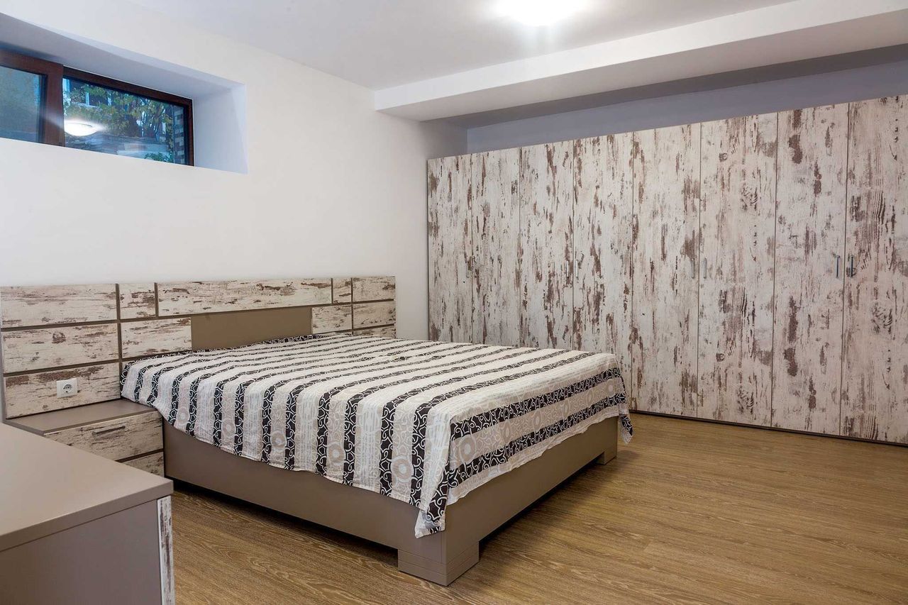 Продава се Етаж от къща в Пловдив, Младежки Хълм - 180 кв.м за 6 €/кв.м - Снимка #13