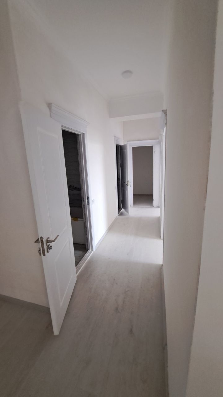 ПРОДАЁТСЯ НОВОСТРОЙКА 4х ком, 4 этаж, 9 этажного дома