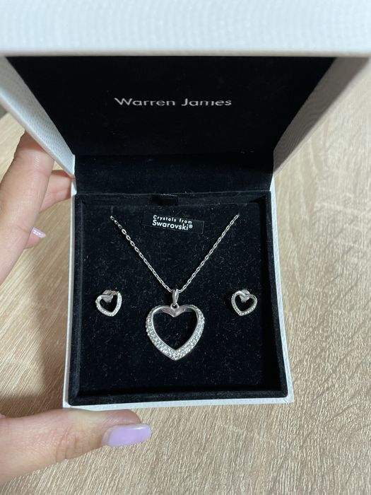 Set bijuterii cu cristale Swarovski – colier + cercei – în cutie