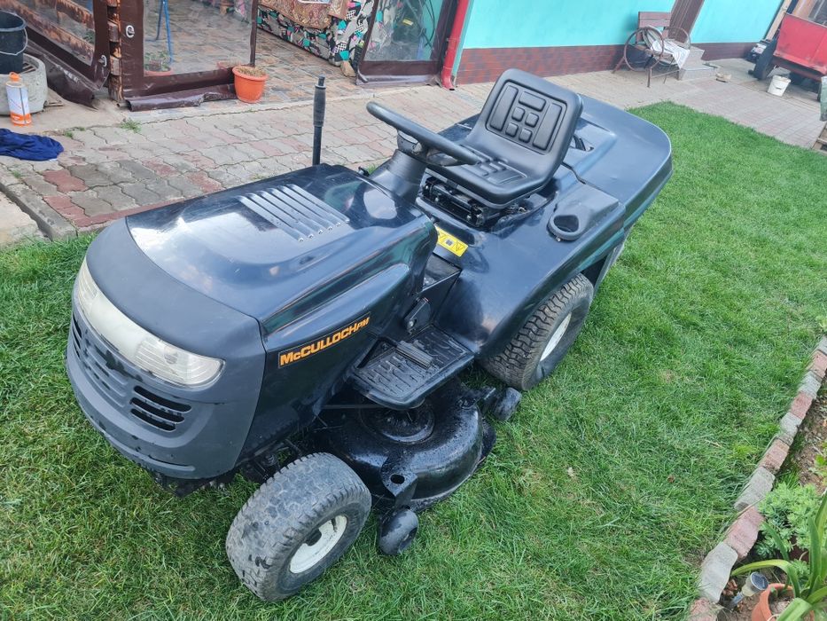 Tractoras gazon mcculloch husqvarna de tăiat iarba motor 2 pistoane