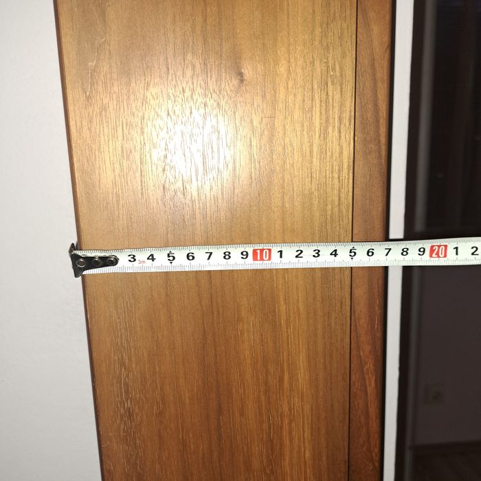 Плъзгаща интериорна врата