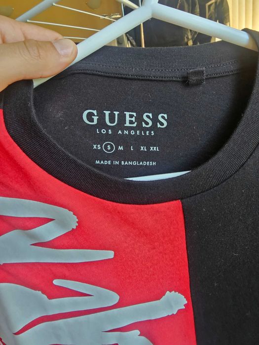 Тениска Черна Guess S размер