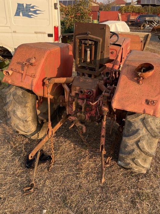 Vand piese tractor international Mc cormick d439