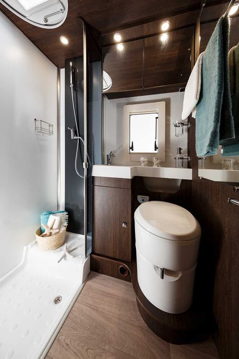 Autorulota premium 6 locuri