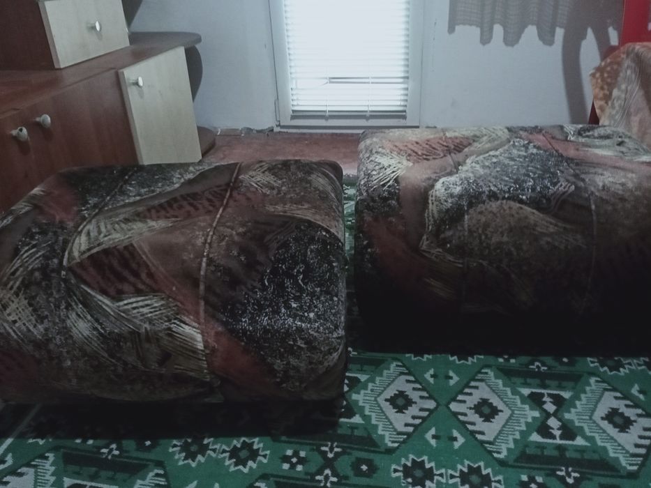 Фотьойл и две табуретки