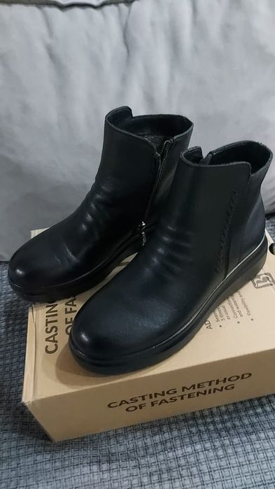 Продам осенние сапоги