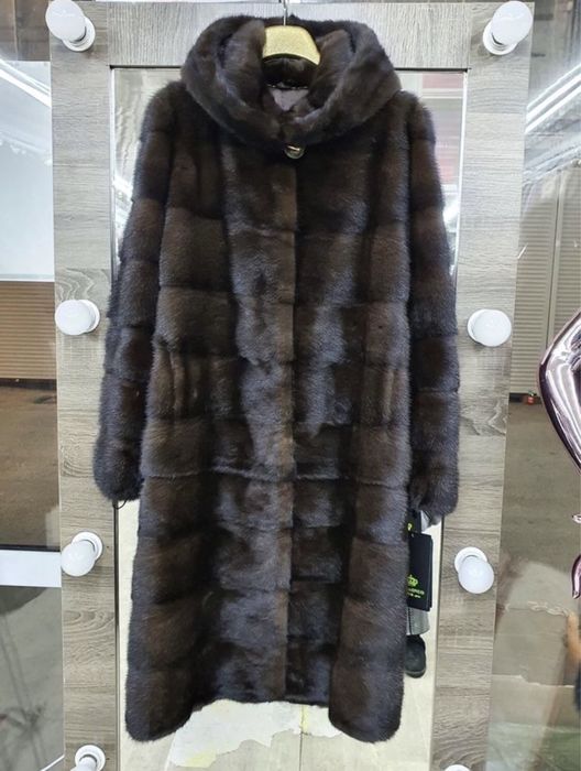 Срочно Продаётся натуральная норковая шуба хорошего качество