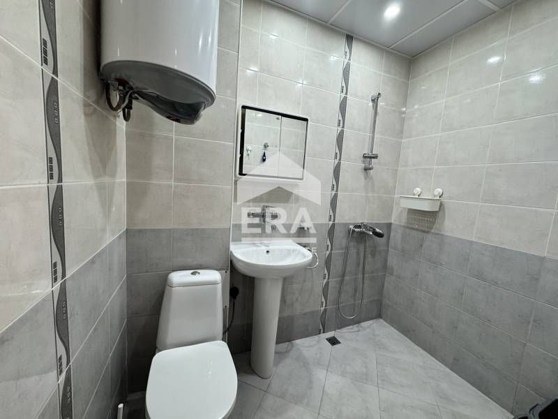 Тристаен  обзаведен апартамент за продажба до стадион „Черно море“, ра