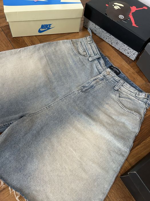 blugi scurti balenciaga