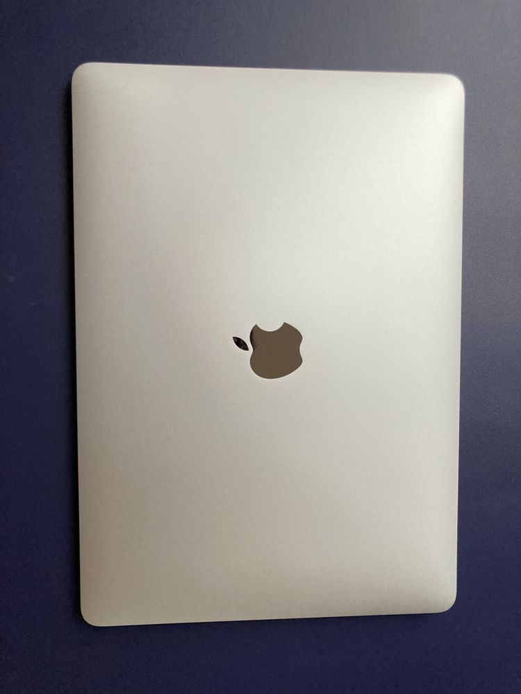 Laptop MacBook M1