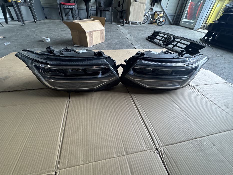 Far/Faruri Vw Tiguan 2 Facelift Stanga/Dreapta