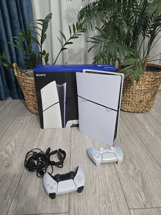 Ps5 slim digital 2 manete(garantie)