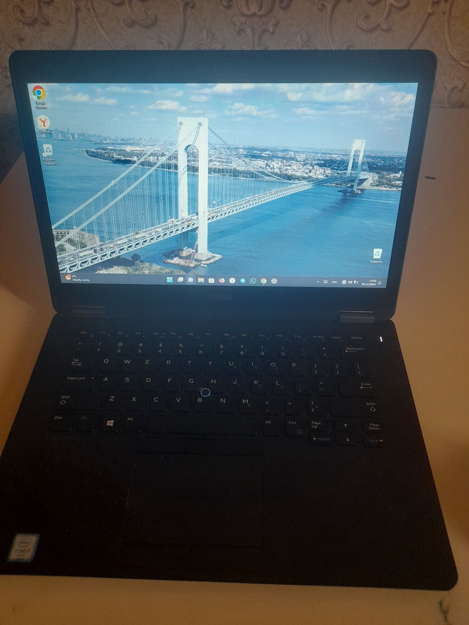 DELL noutbuk holati ideal Protsessor Intel core  I-7