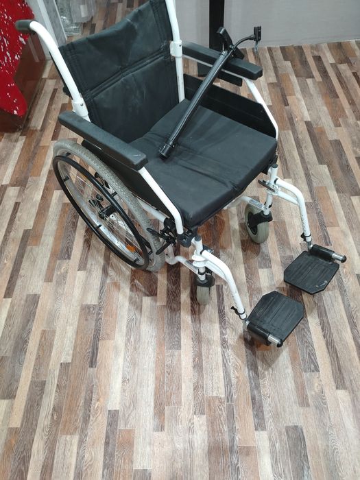 Коляска инвалидная