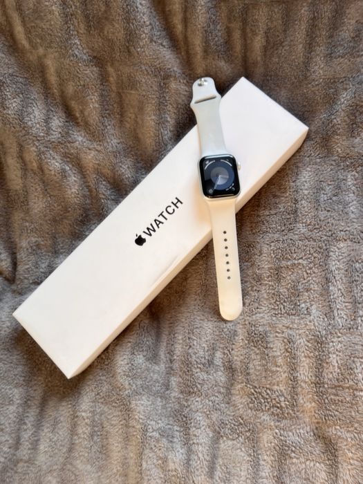 Apple Watch se 2nd (gen 2)