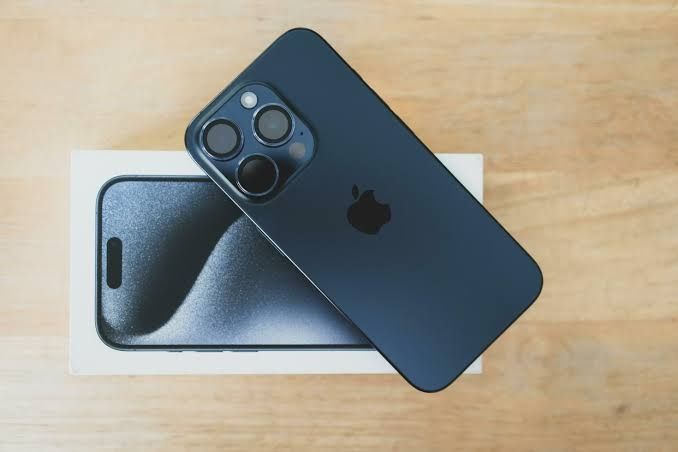 iPhone 15 Pro Max 256Gb айклауд icloud заблокирован