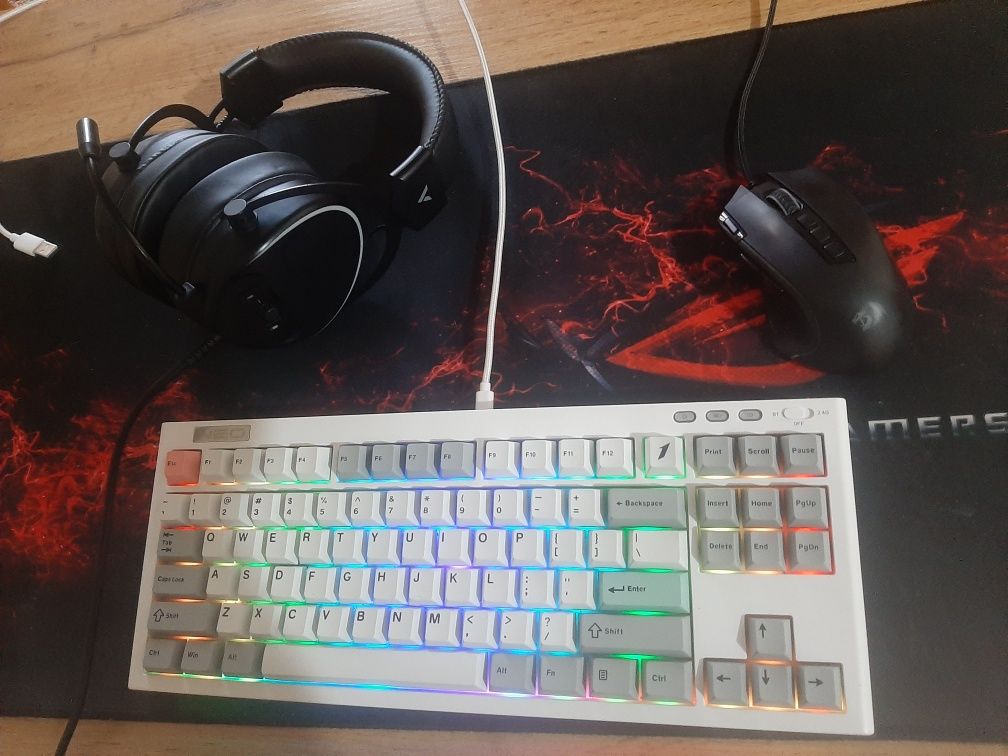 Клавиатура, мышка, наушники (RGB) игровой