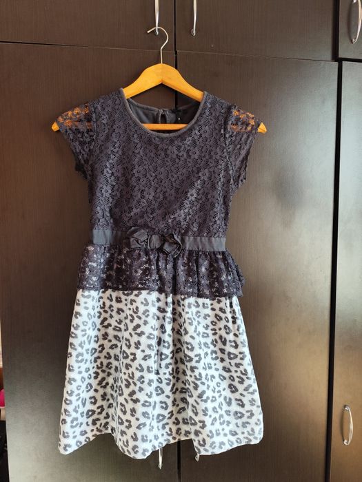 Официална рокля, момиче, 11г., 146 см.