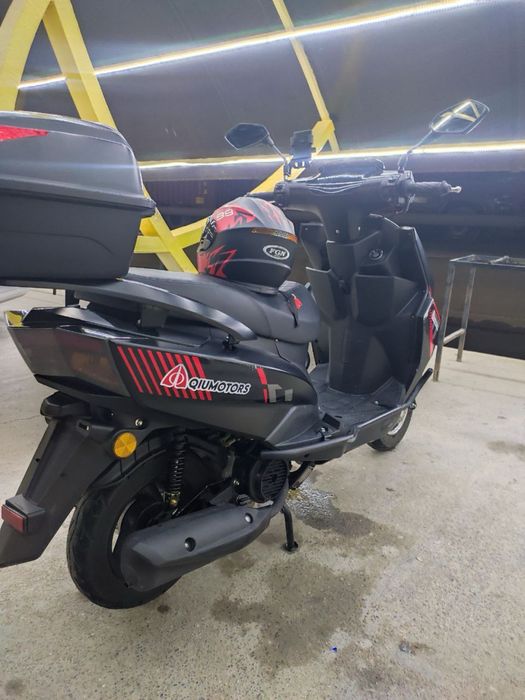 Moto skuter 125 kub