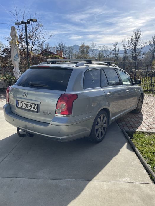 Toyota avensis 2008 2.2 177 cp