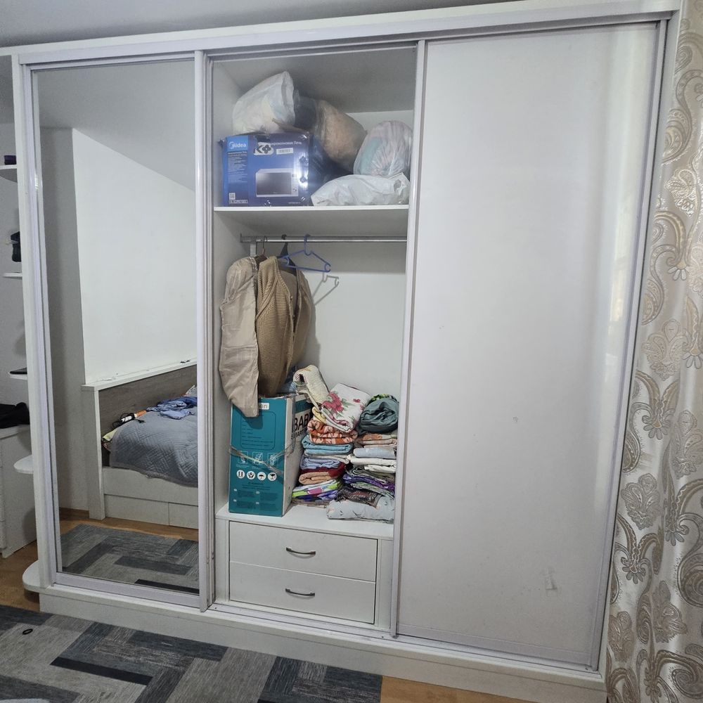 Продается шкаф купэ