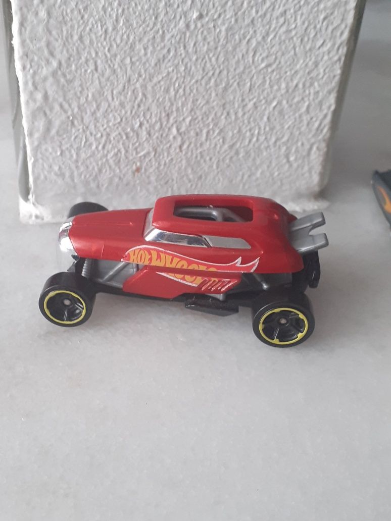 Vând mașinuțe hotwheel