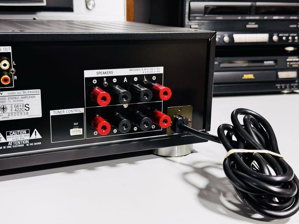 Amplificator de inaltă fidelitate SONY TA-F690ES,95W/canal,IMPECABIL !
