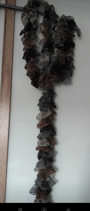 Esarfa lunga gri cu maro