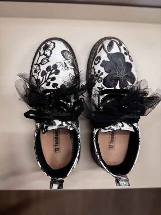 Дамски обувки Tendenz