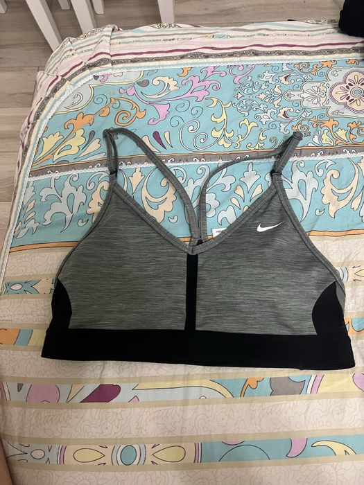 Топ спортивный найк