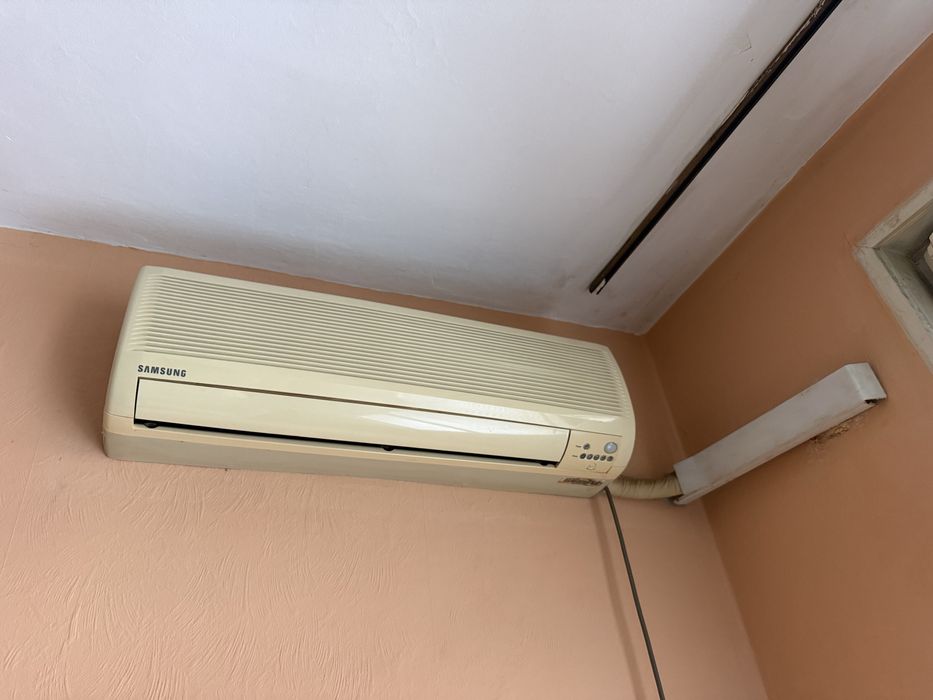 Климатик Samsung с външно тяло