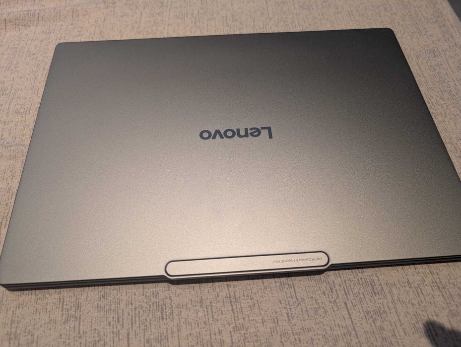 Lenovo Yoga Slim 7 Ultra 7 258V 14" 2.8K WQXGA+ OLED 120Hz 32GB 1TB