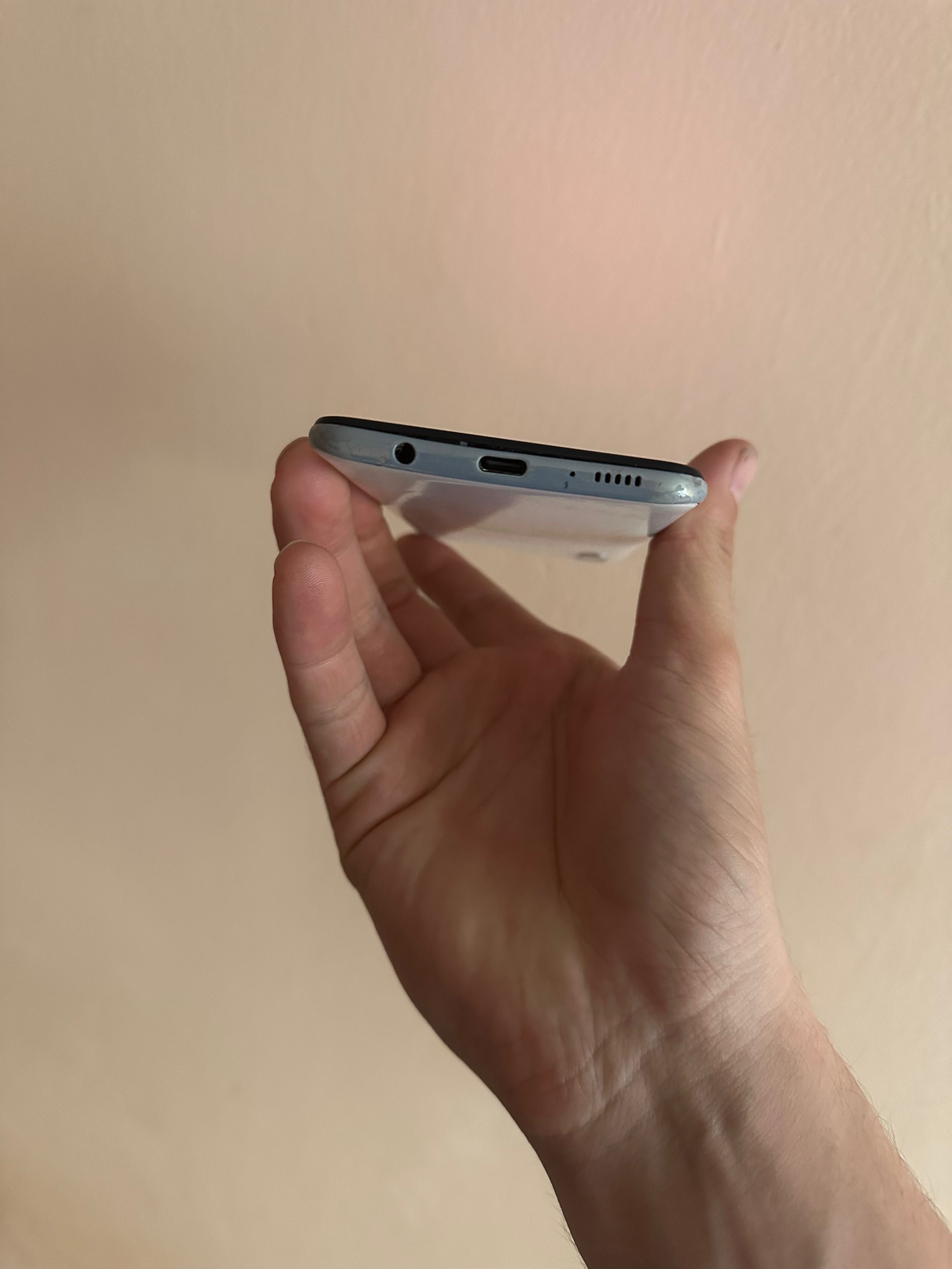 Samsung A50 жаксы жагдайда катпайт рабочий телефон самсунг