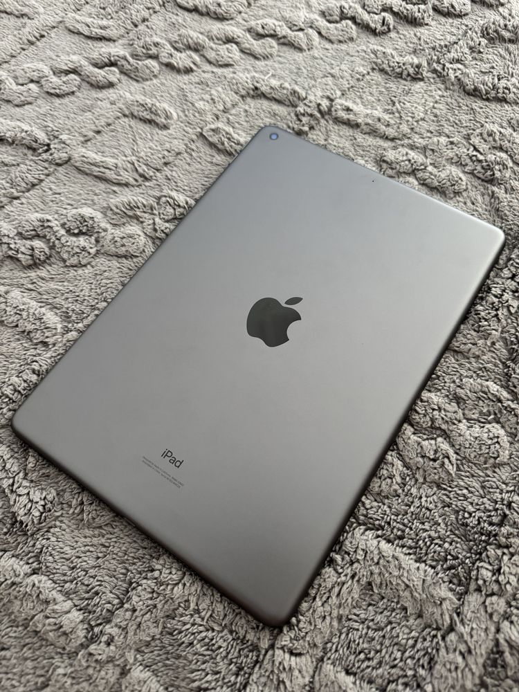 Ipad 9 (2021) 64gb Space Grey+ accesorii + husa + pix compatibil