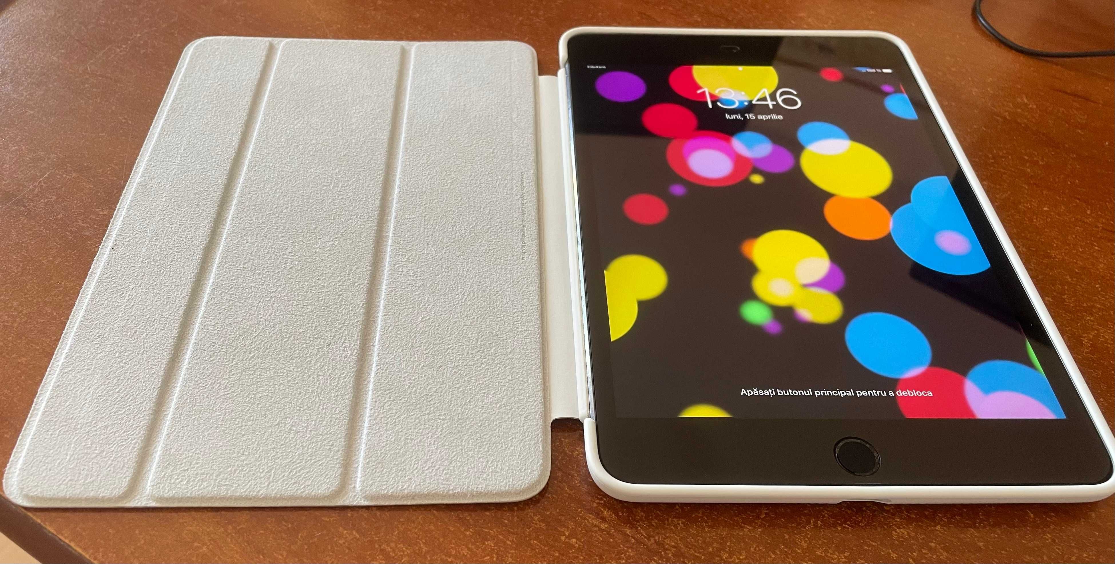 Tableta iPad 10 Silver plus tastatura