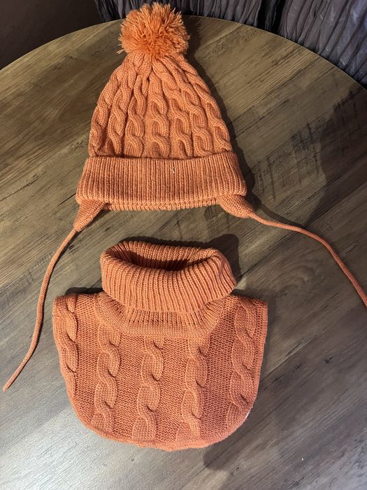 Шапка и шал-яка Reserved  - размер 1-5 години