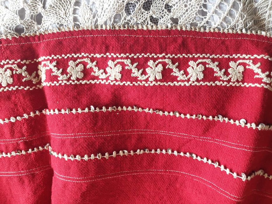 Хърцойска вълнена престилка