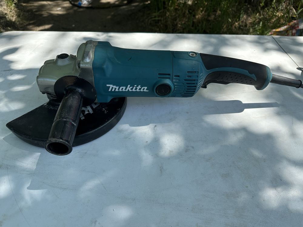 Makita GA9050R ъглошлайф