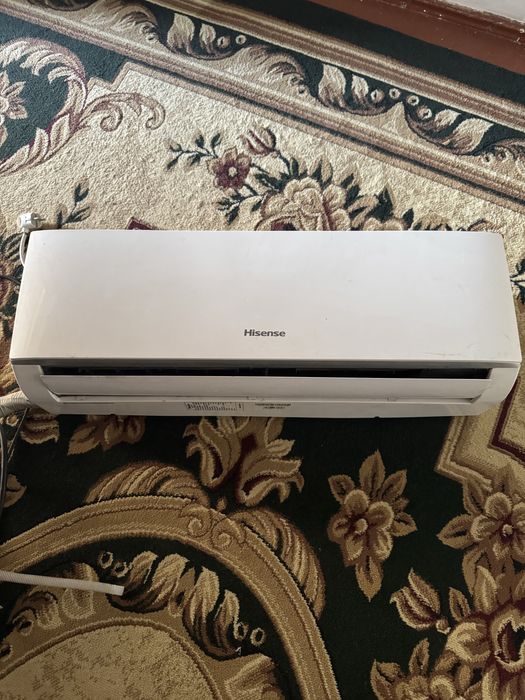 Hisense 18 talik kondidsaner srochna sotiladi ideal xolatda