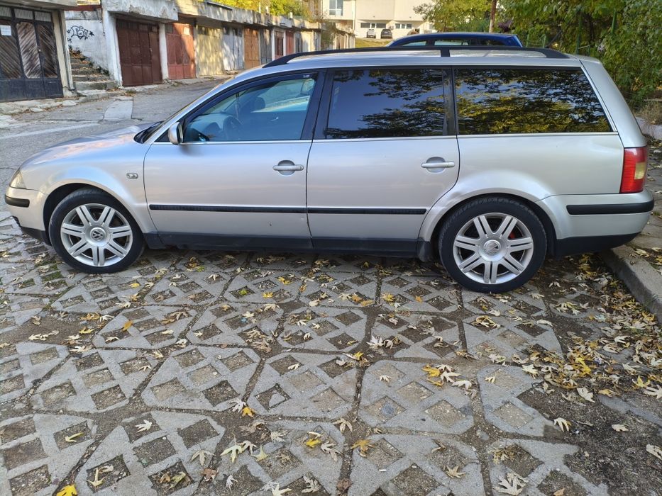 Продавам VW Pasat 1.8 T комби