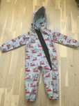Vand salopeta KidsCare, marime 92, imprimeu baietel, stare f buna