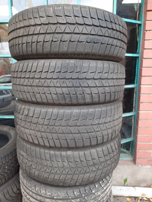 Продавам 4бр. Зимни гуми 215/65/16 Falken